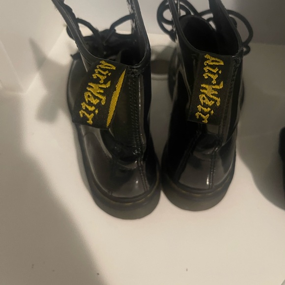 doc martens size 7 women’s Shiney lace up boots - Picture 2 of 4